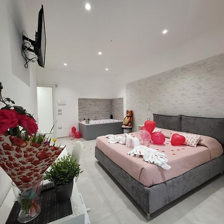 B&B Tra Le Vie Del Borgo เวียสเต ภายนอก รูปภาพ