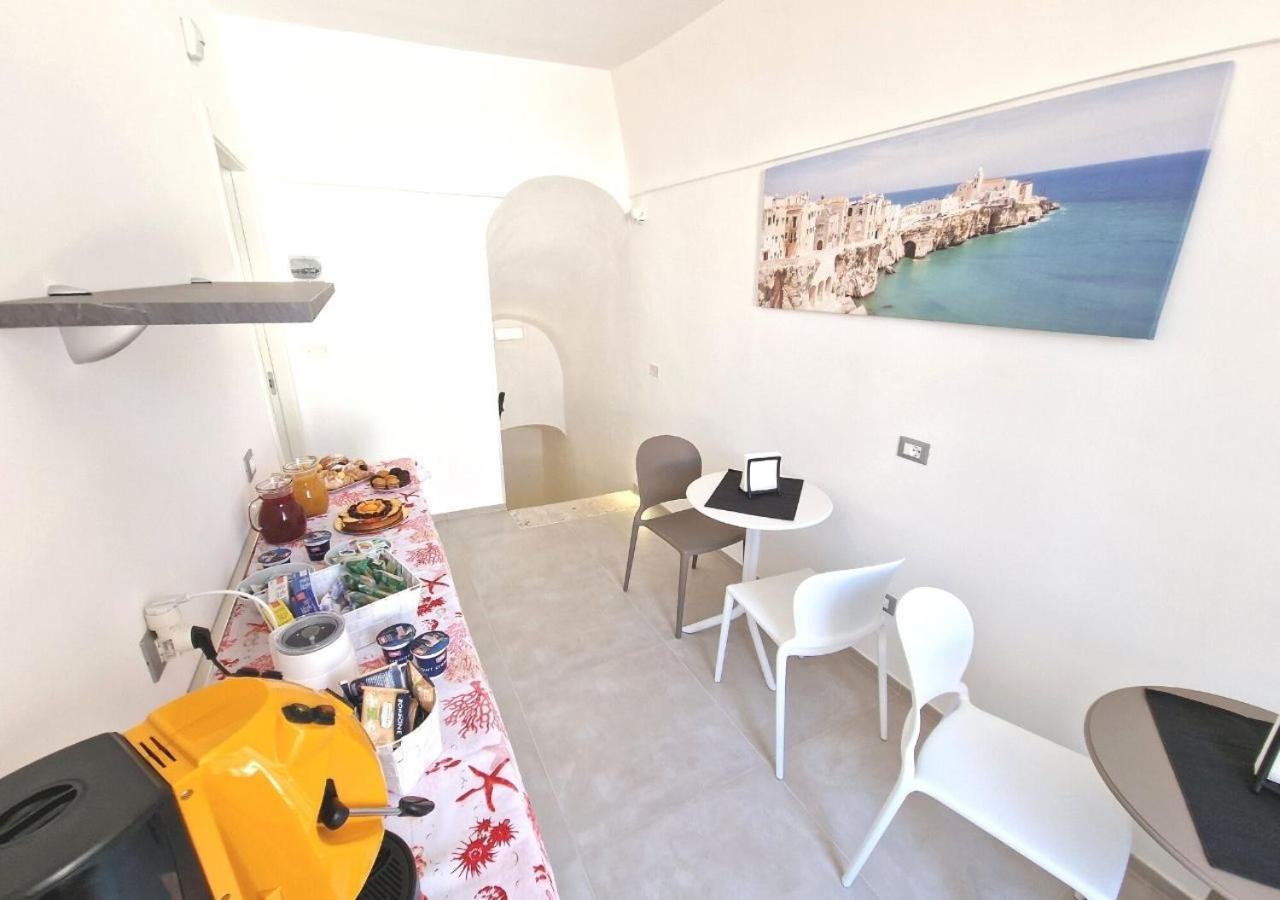 B&B Tra Le Vie Del Borgo เวียสเต ภายนอก รูปภาพ