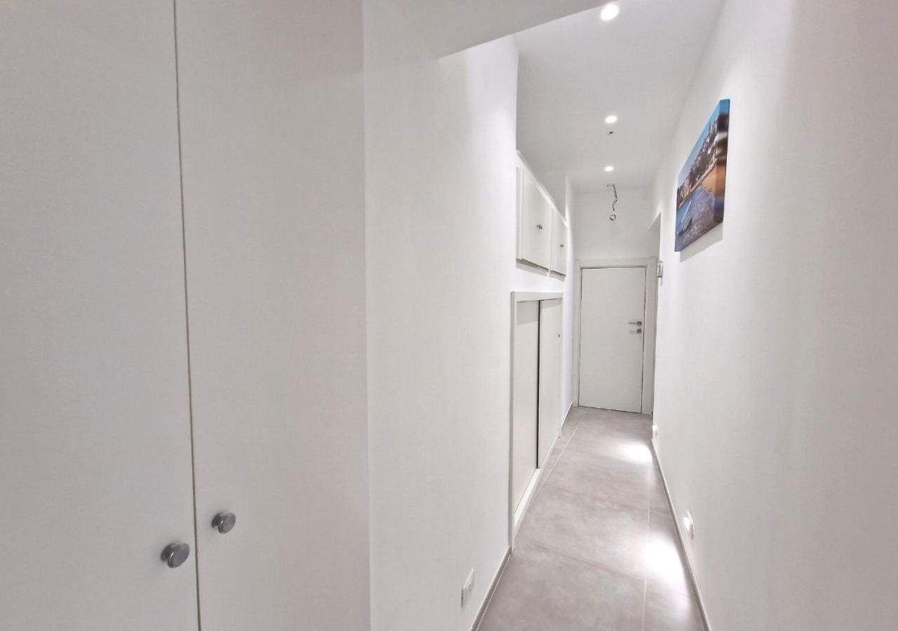 B&B Tra Le Vie Del Borgo เวียสเต ภายนอก รูปภาพ