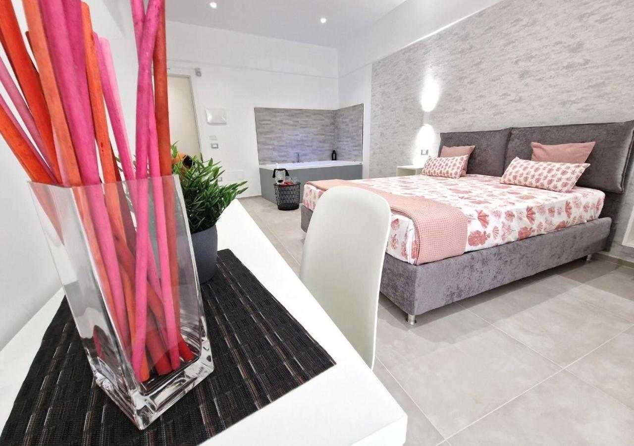 B&B Tra Le Vie Del Borgo เวียสเต ภายนอก รูปภาพ