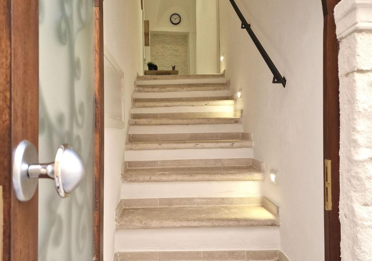 B&B Tra Le Vie Del Borgo เวียสเต ภายนอก รูปภาพ