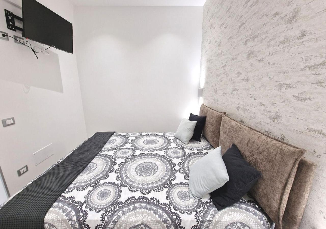 B&B Tra Le Vie Del Borgo เวียสเต ภายนอก รูปภาพ