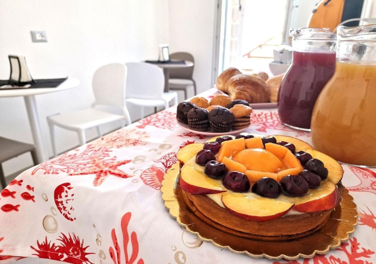 B&B Tra Le Vie Del Borgo เวียสเต ภายนอก รูปภาพ