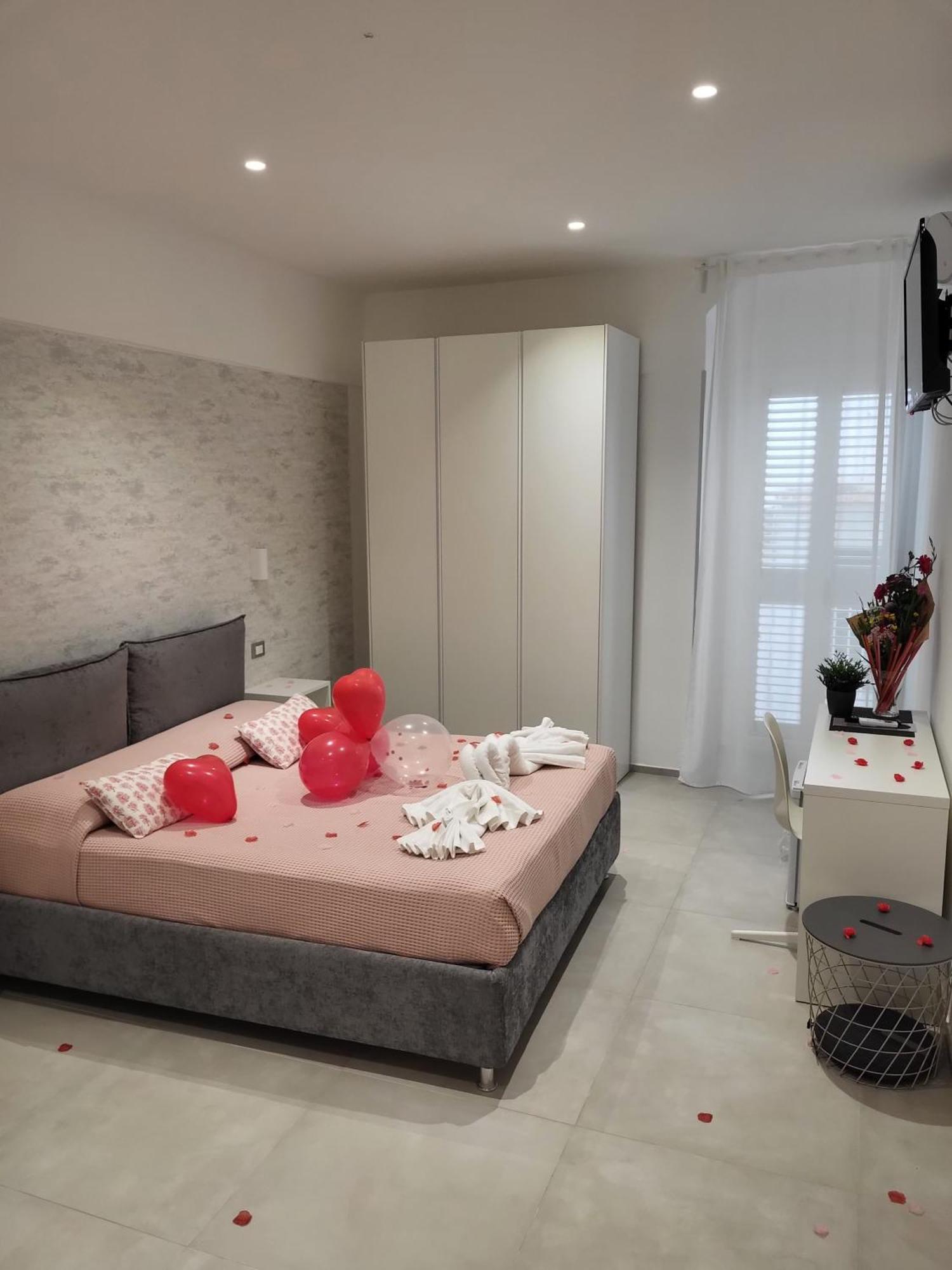 B&B Tra Le Vie Del Borgo เวียสเต ภายนอก รูปภาพ